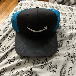 Amazon hat